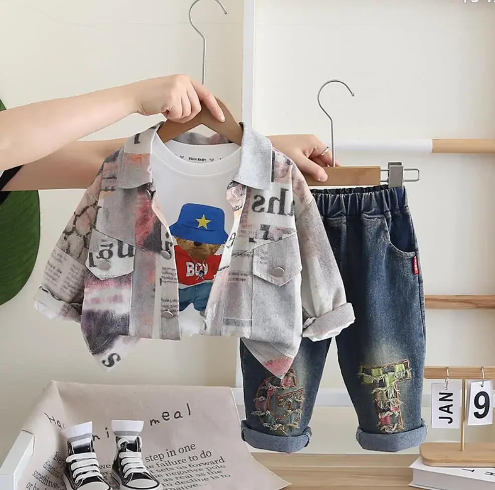 

Personalized Children Clothing 1 To 2 Years Graffiti Tooling Casual Jackets+Cartoon T-shirts+Pants 3PCS Kids Sets Boys Tracksuit