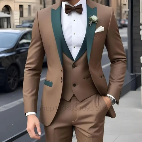 Imagen 2 del producto Trajes de hombre con solapa de pico marrón, ropa Formal de 3 piezas a la moda con un solo pecho para hombre, trajes de boda informales inteligentes (Blazer + chaleco + pantalones)