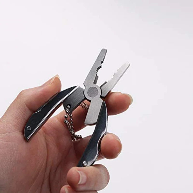 Portable Multifunctional Folding Pliers Stainless Steel Folding Knife Keychain Screwdriver Camping Survival Tools Travel Kit