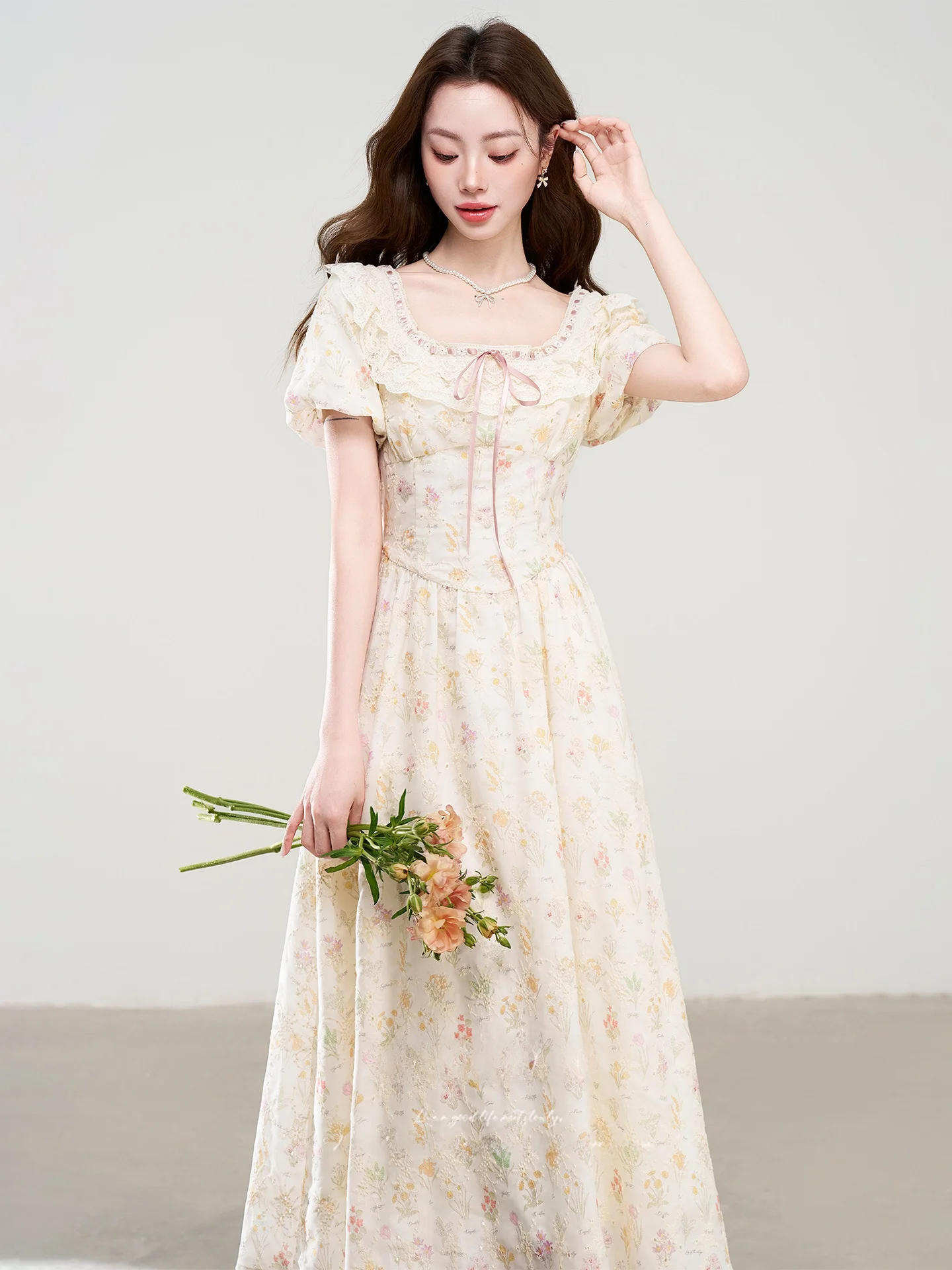 

Summer New Gentle Floral Long Dress Women's French Style Splice Bubble Sleeve Lace Trim Dress Soft A-Line Skirt Daily Wear