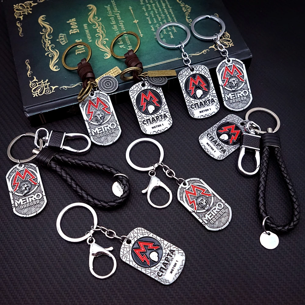 Metro 2033 Keychain Fashion Keychains for Men Game Accessories Bag Car Key Ring Jewelry Llaveros