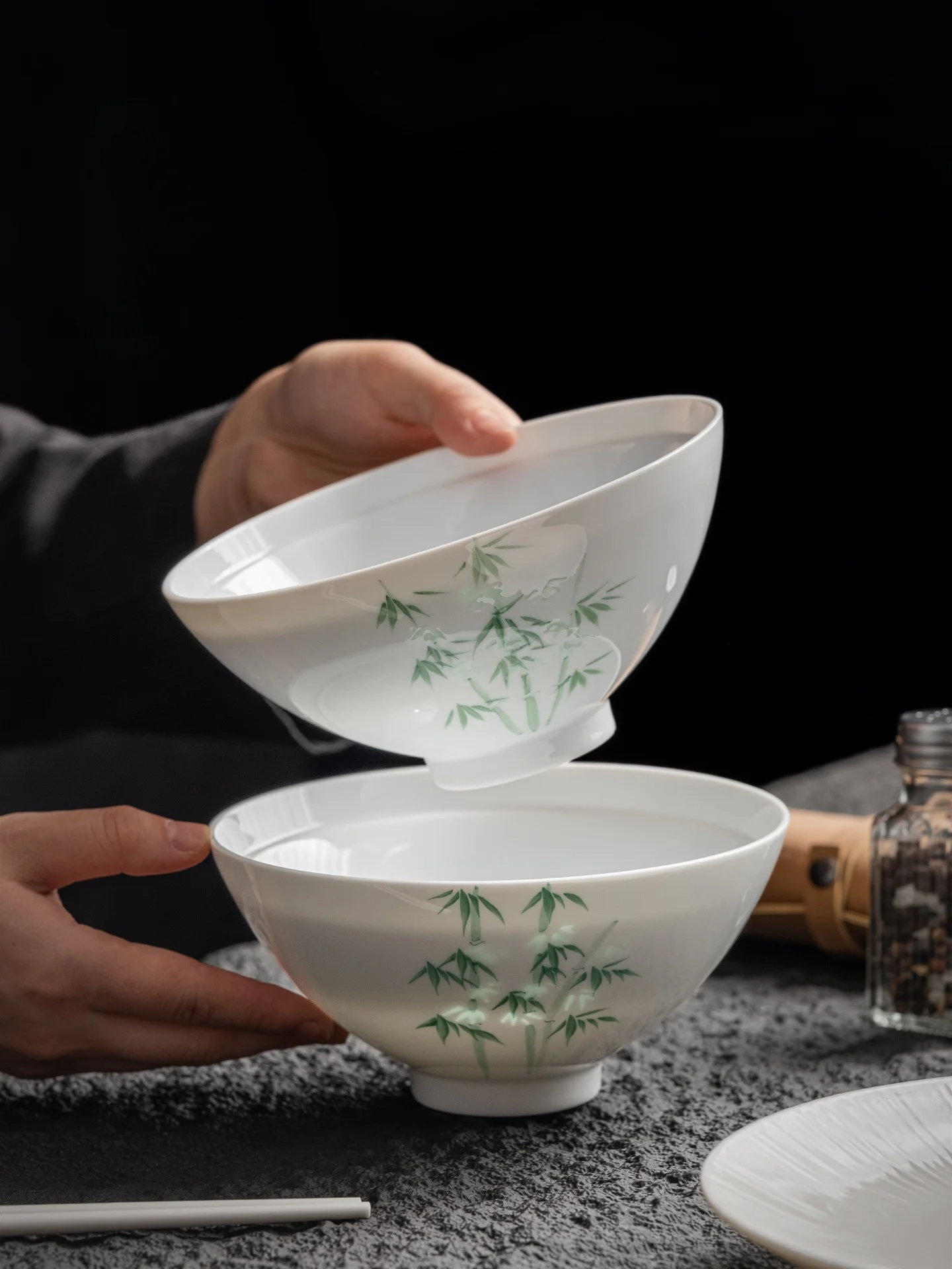 tazon-de-sopa-de-ceramica-pintado-a-mano-elegante-glaseado-de-jade-color-subesmaltado-porcelana-de-alto-valor-estetico-fo
