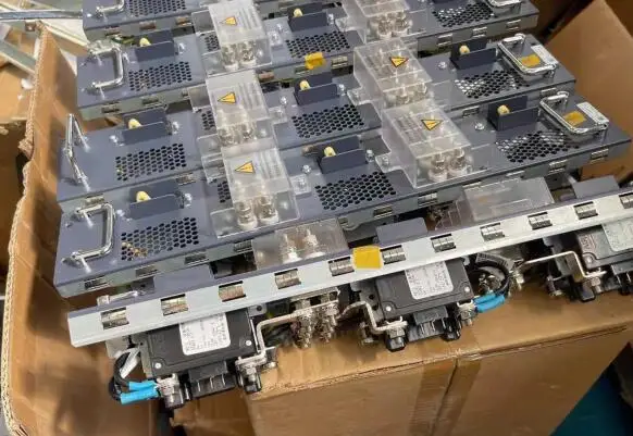 

ZXR10 8900E V2 PDB, плата клавиш відповідальная для распределения питания в высококачественном основной переключателе.