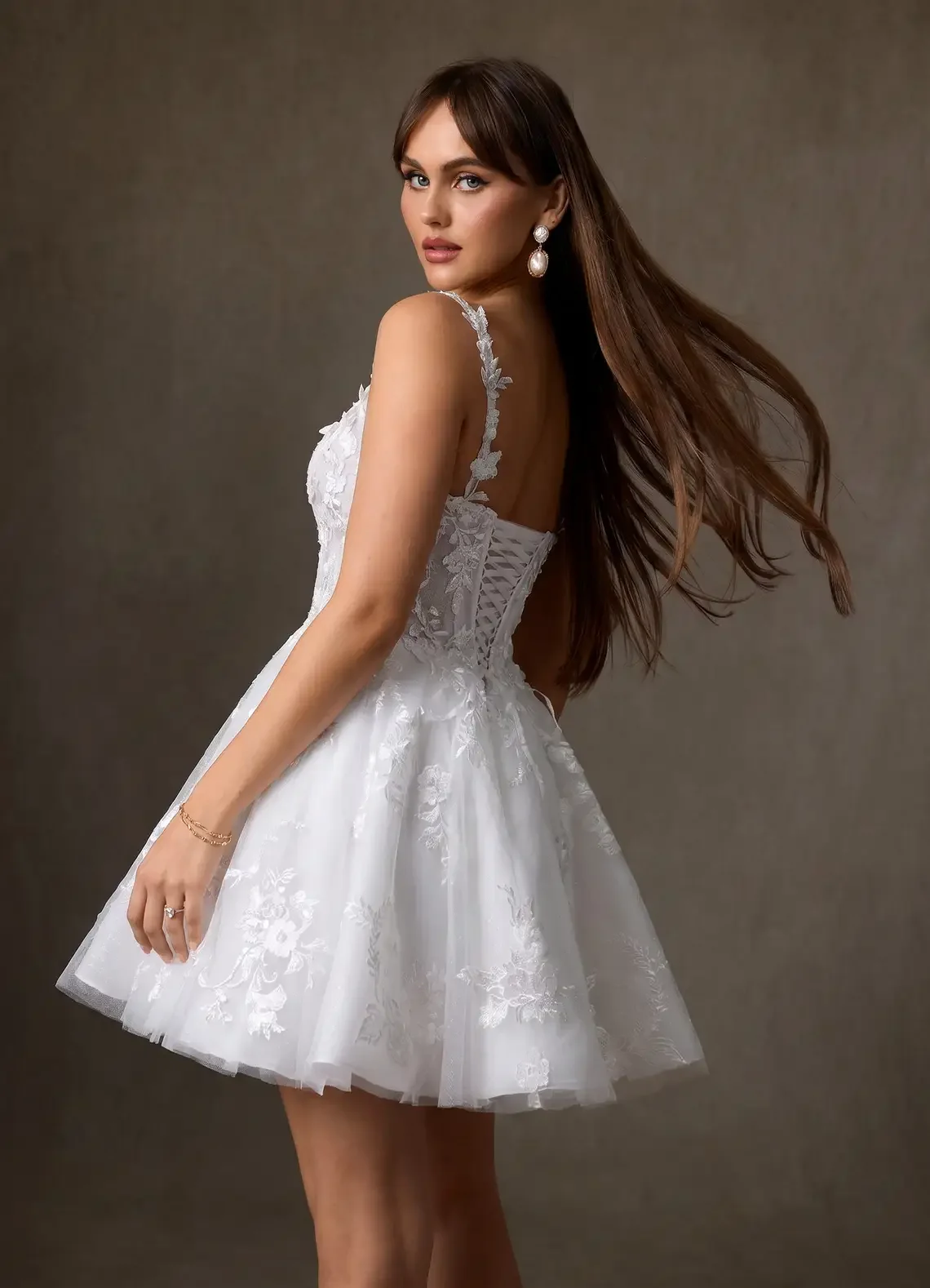 

2026 Short Floral Appliques Lace Wedding Dress White Square Neck Corset A-Line Tulle Bridal Gown with Pockets Homecoming Dress