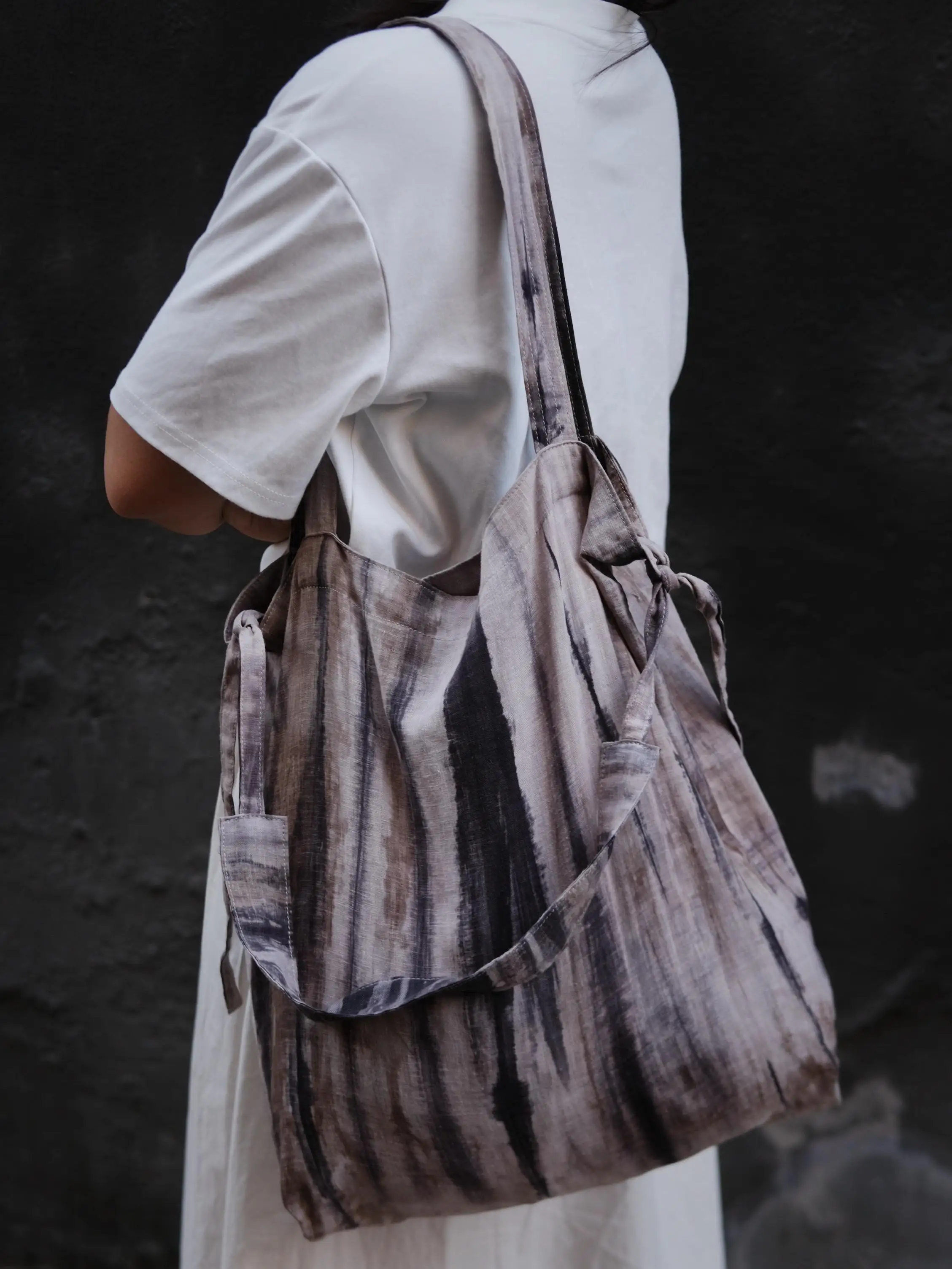 

Light Luxury Fashion Irregular Tie Dye Pattern Women Bag Vertical Square Large Capacity Single Shoulder Diagonal Cross Bag Trend