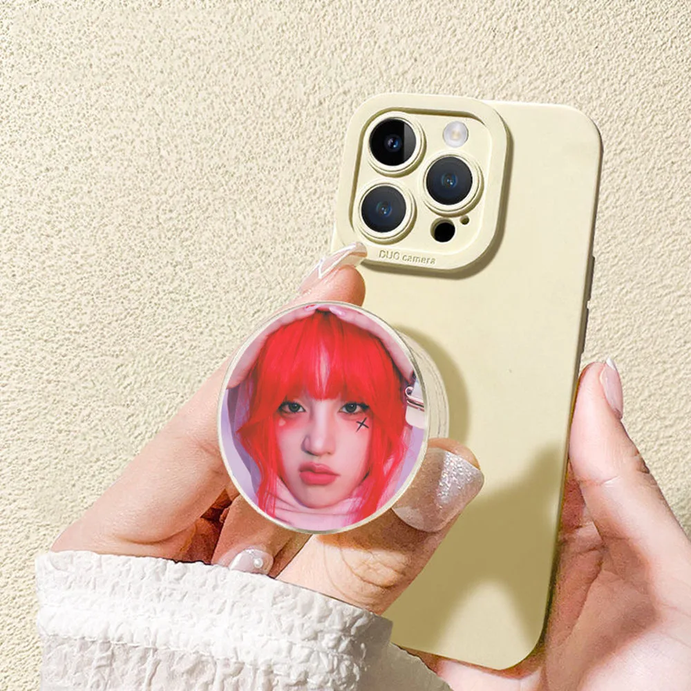 Kpop YUQI Solo Album YUQ1 Phone Stand 3.8CM Round PVC Transparent Phone Holder Cartoon Cute Mobile Phone Support Fans Gift