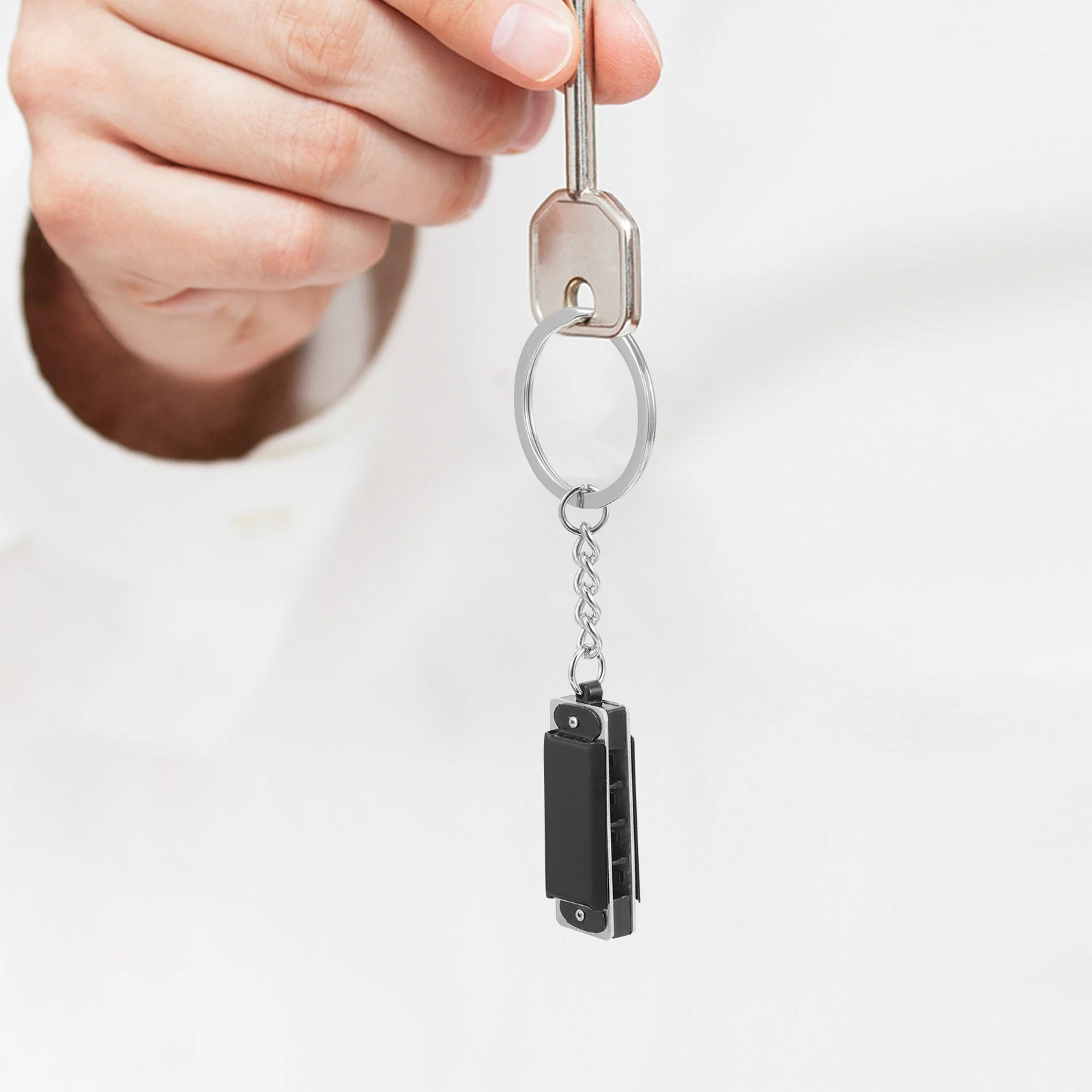 

Mini Harmonica Keychain Stainless Steel Children Musical Instrument Key Ring Decor Shaped Pendant Bag Backpack