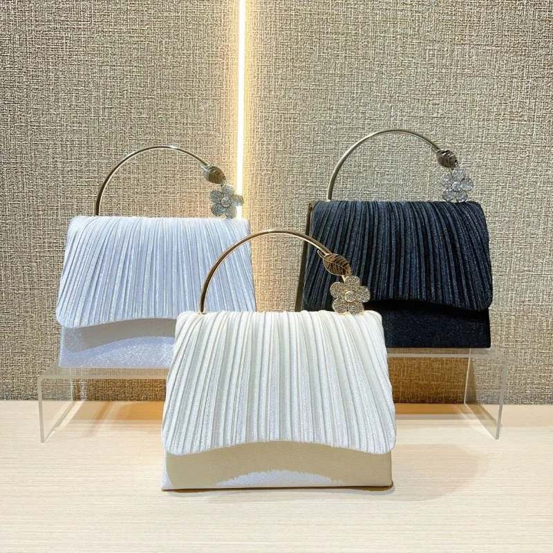 Simple Pleated Design Women's Evening Bag Fashionable One Shoulder Smal Flap Bag Elegant for Daily Evening Banquets Clutch Bag