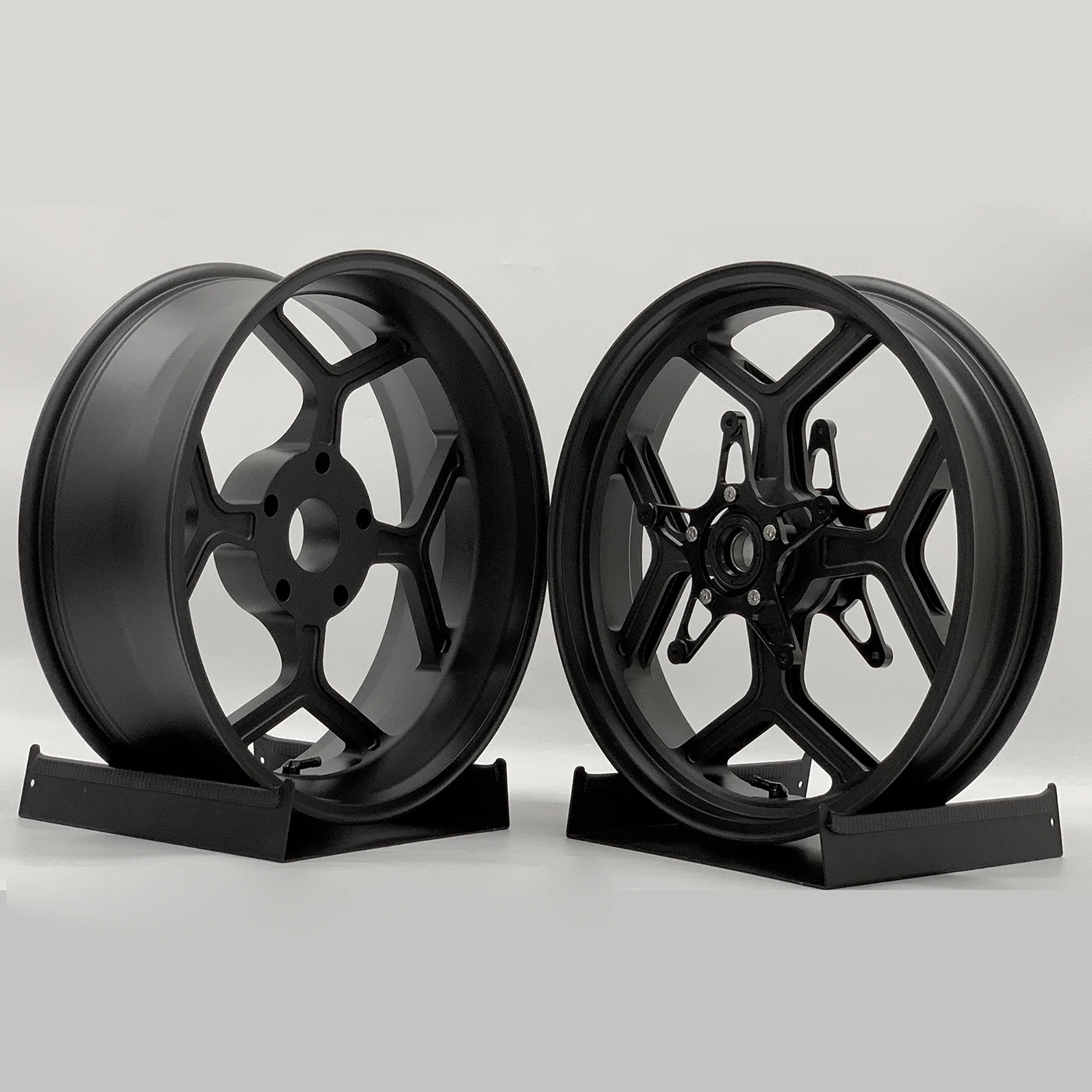 Hot selling： Professional Forged Motorcycle Wheels Aluminum Alloy Retrofit Rims 12-23 Inches Full Range Retro Upg