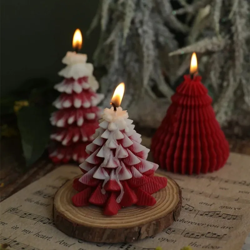 Handmade Christmas Tree Candles Holiday Scented Ornaments for Christmas Party Home Decoration and Festival Gift Souvenirs