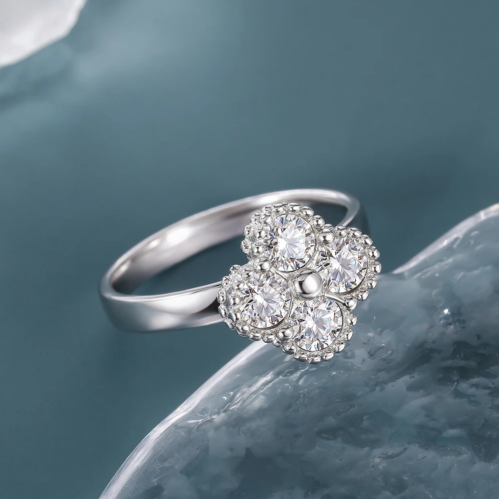 Trumium 1,2 Karat Sterlingsilber 925 Moissanit-Ring, Kleeblatt-Glücksbringer-Schmuck, Verlobungsringe für Frauen, luxuriöses Geschenk – Detail 3