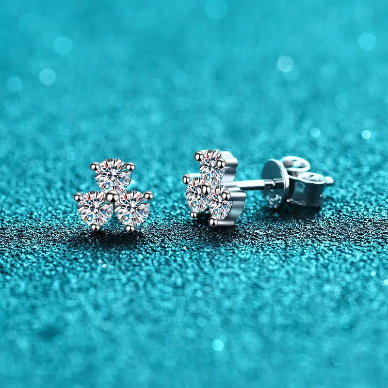 Platinum PT950 earrings female simple models clover 60 points moissanite earrings light luxury petal earrings