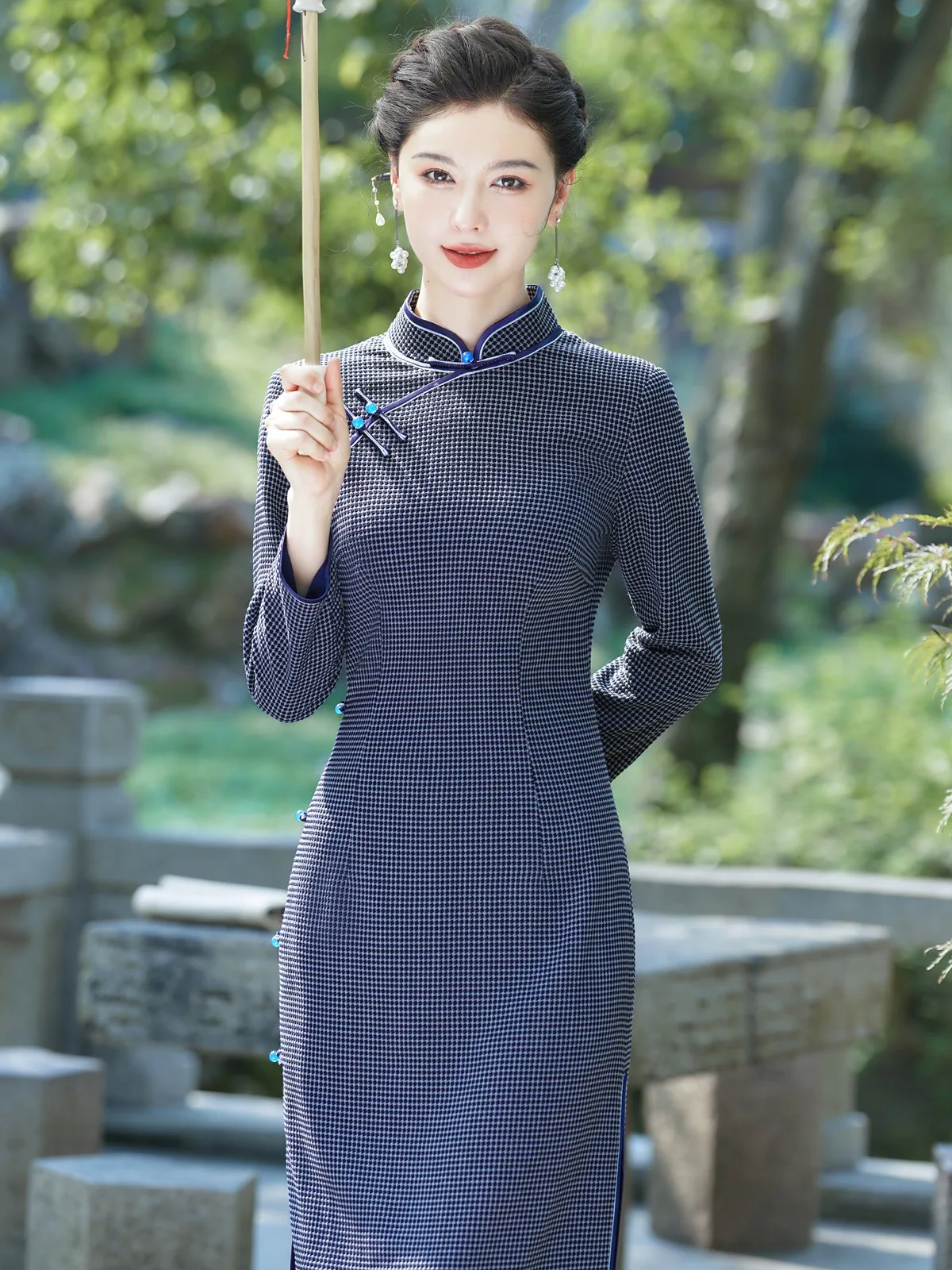 Old Shanghai Young Mother's Clothes Imported Woolen Cheongsam Winter New Retro High-Grade Daily Women