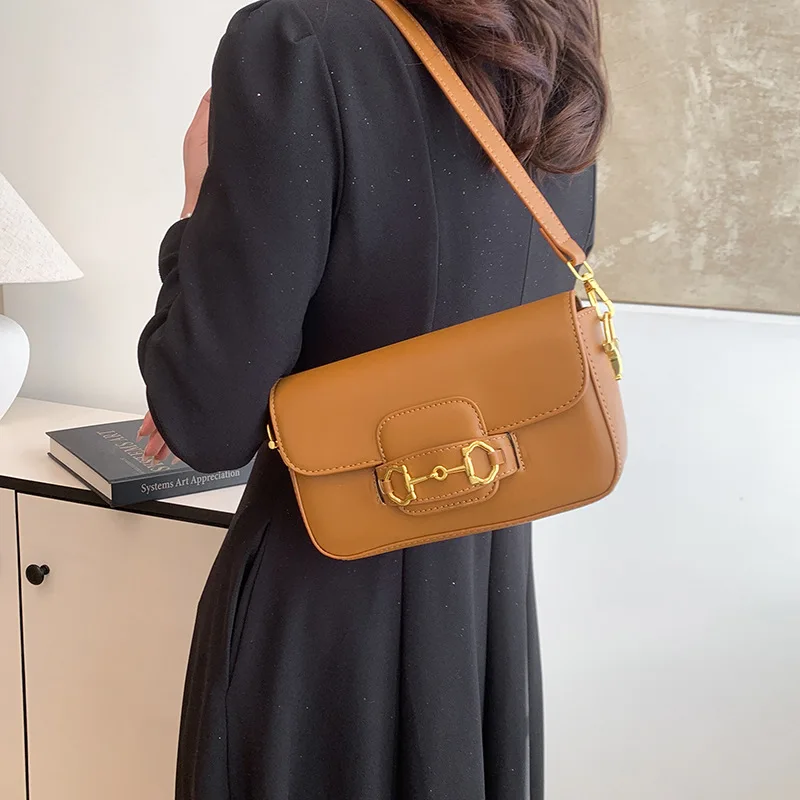 

​​Stylish Textured Women's Bag 2025 – Vintage Horse Buckle Saddle Shoulder Bag Unique Messenger Bag​​