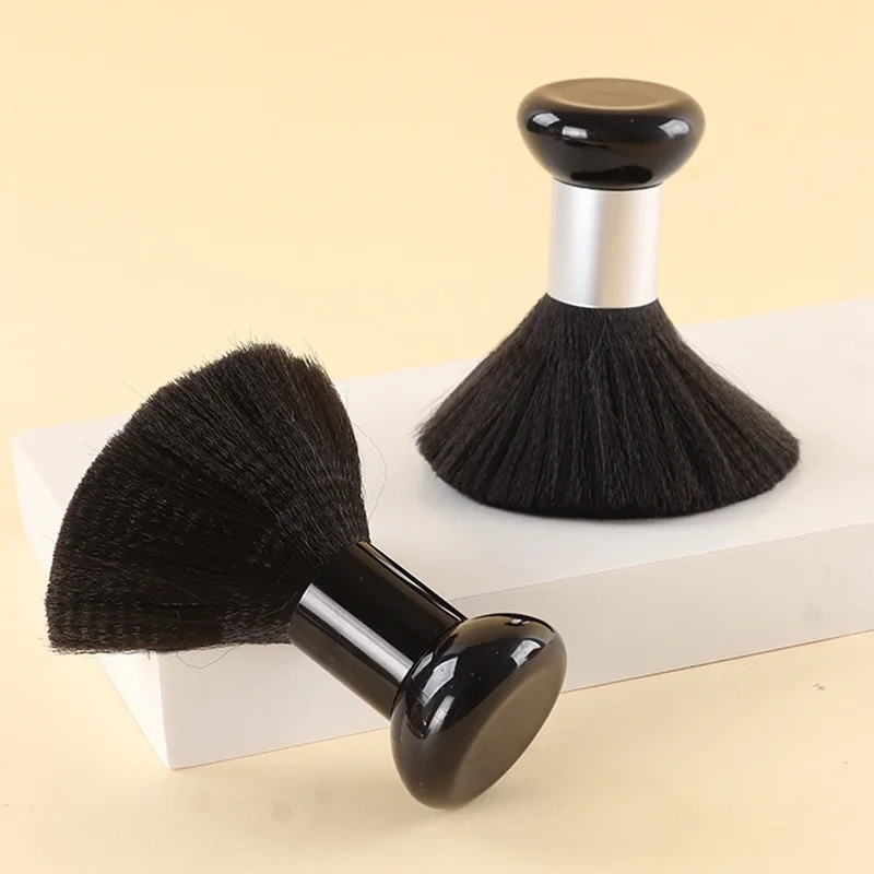 New Barber Hair Sweeper Brush Professional Salon Dusting Brush with Soft Synthetic Bristles Wooden Handle Hair Sweeper for