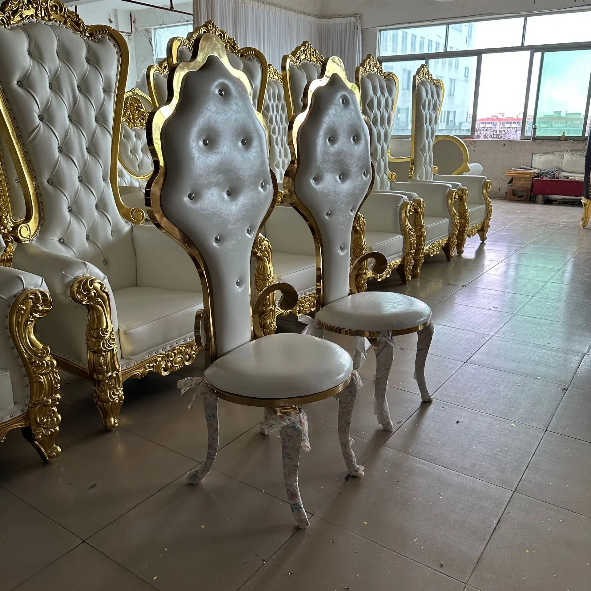 Popular New Design Wedding Furniture Stainless Steel Royal High Back Wedding Banquet Throne King Chair