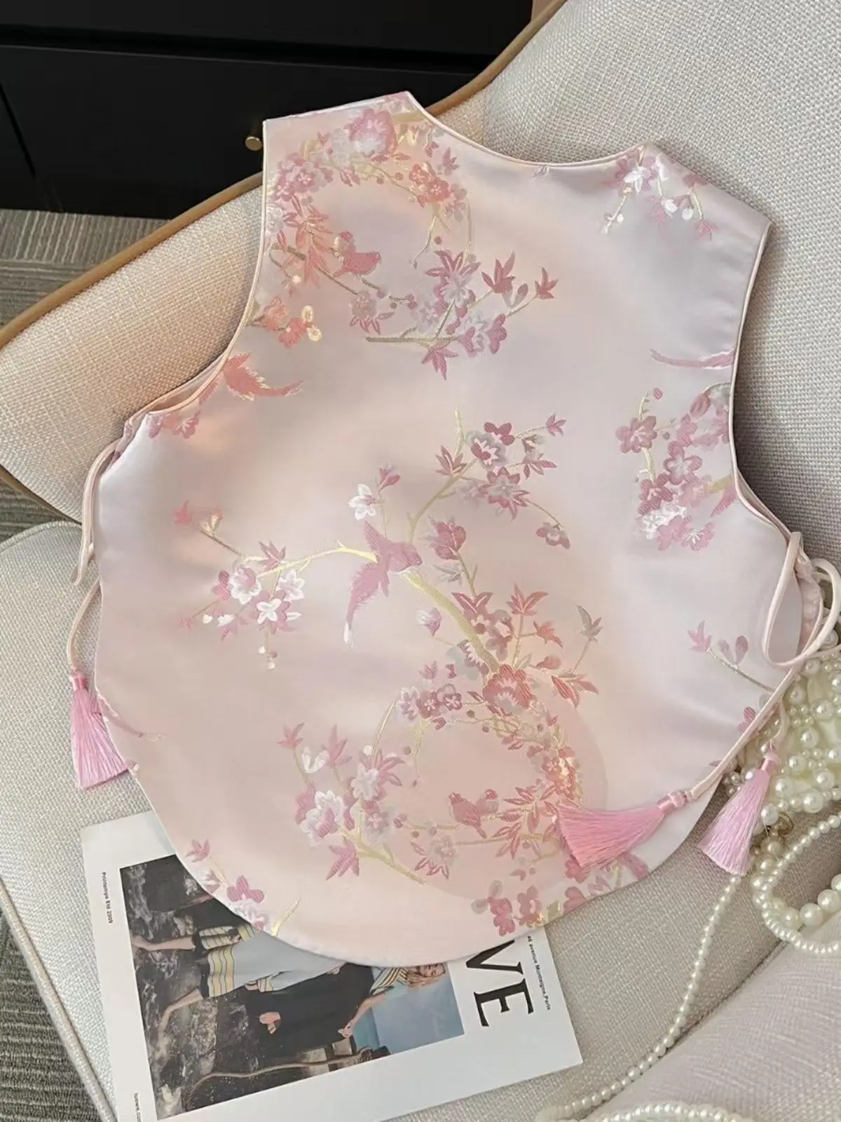 新しい中国風のエスニックスタイルバックルジャカードノースリーブベストジャケット女性 TangSuit チャイナ春夏ベストヴィンテージコート