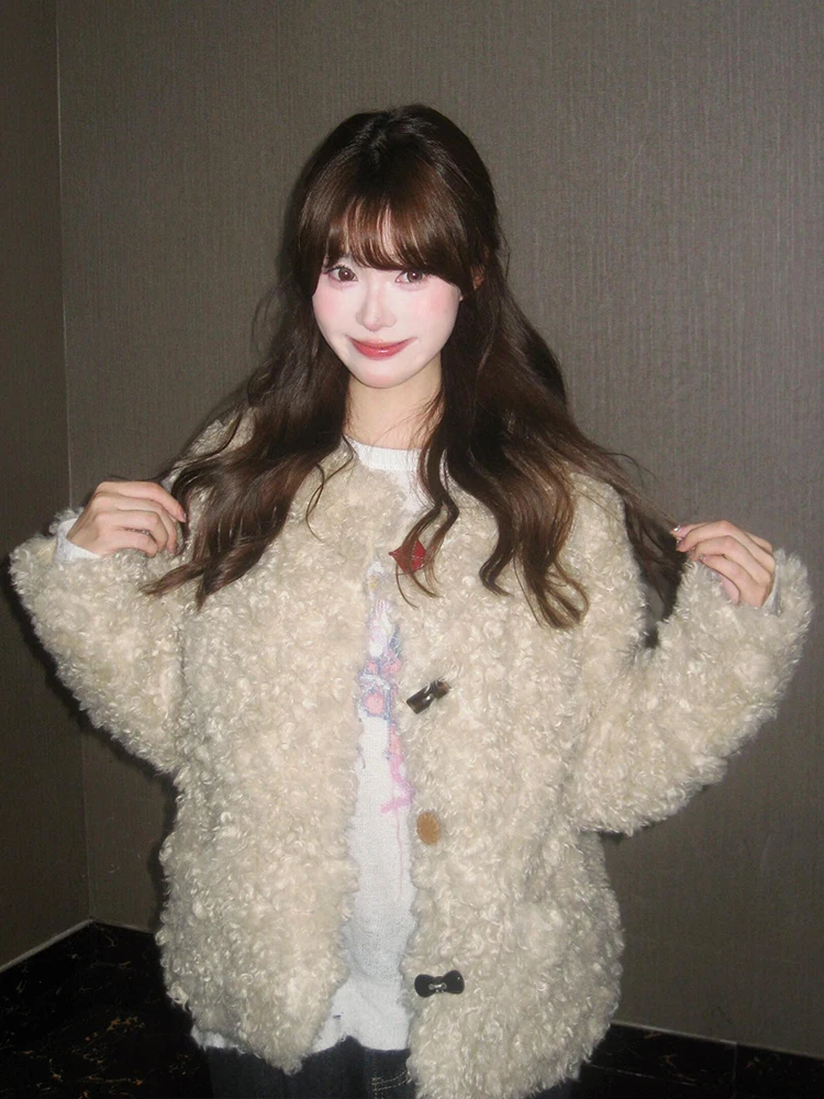 

Осенне-зимняя утепленная куртка из овечьей шерсти для женщин: повседневное приталенное пальто в студенческом стиле с пуговицами, модный тренд