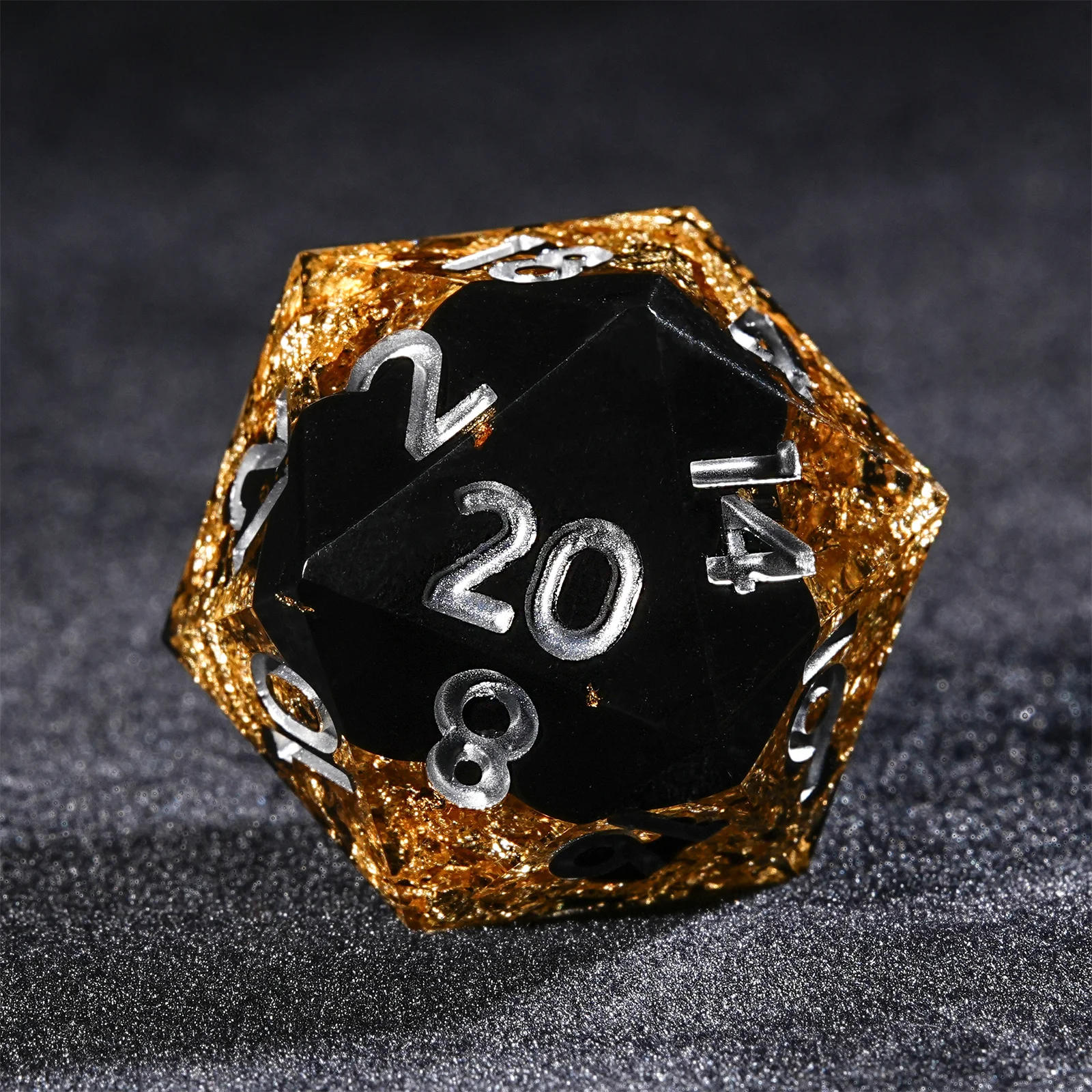 Рисунок 2 - DND Dice Resin Black Golden Dice