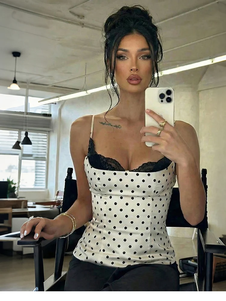 Elegant Lace Trim Vest Women's Slim Fit Short Length Polyester Casual Wear Shoulder Strap Top with Vertical Press Line Detail