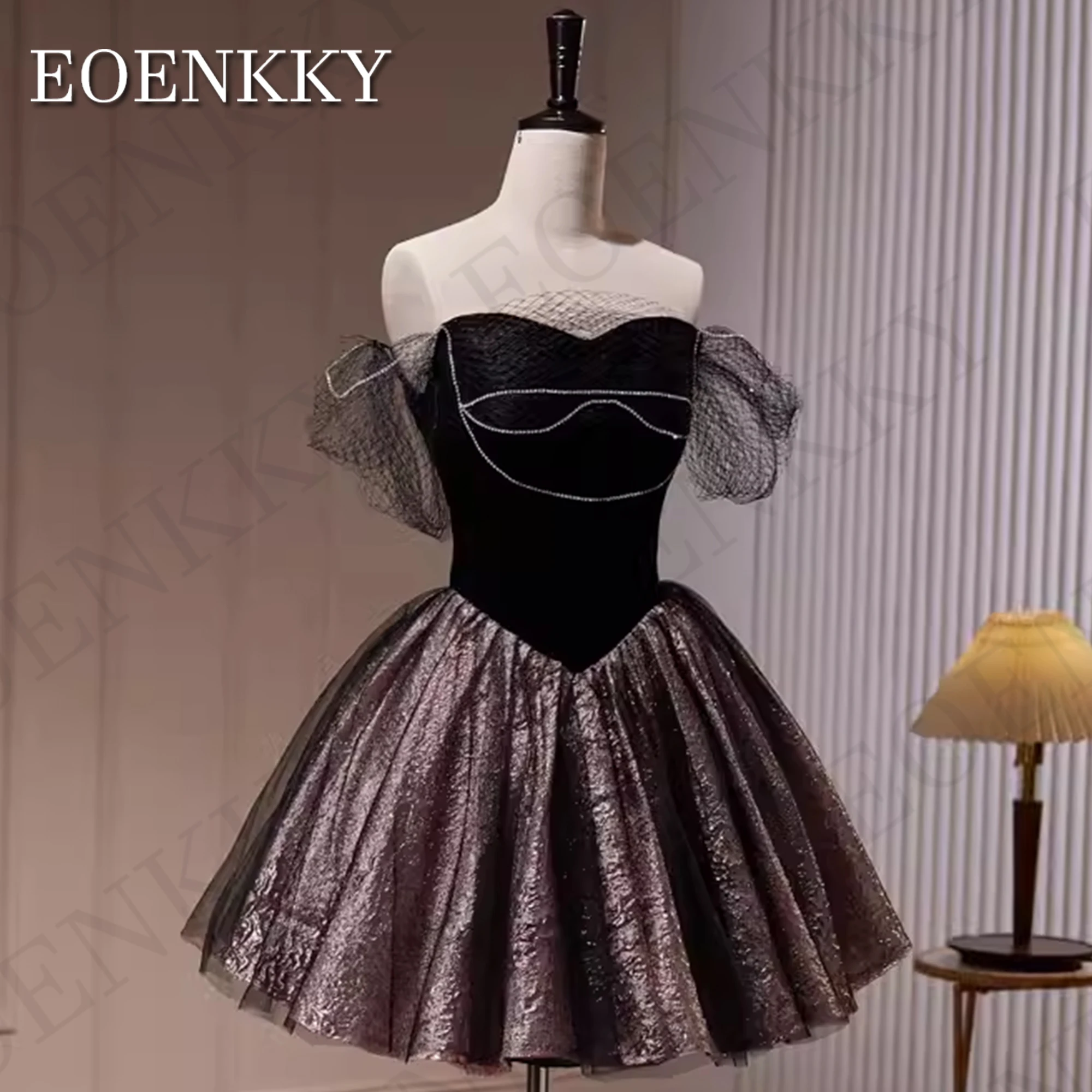 Black Mini Off Shoulder Prom Dress Modern Tulle Sweetheart Neck Short Birthday Dresses Homecoming A Line Czarna sukienka mini na ramiączkach  Nowoczesne tiulowe krótkie sukienki urodzinowe z dekoltem w serduszko  Homec