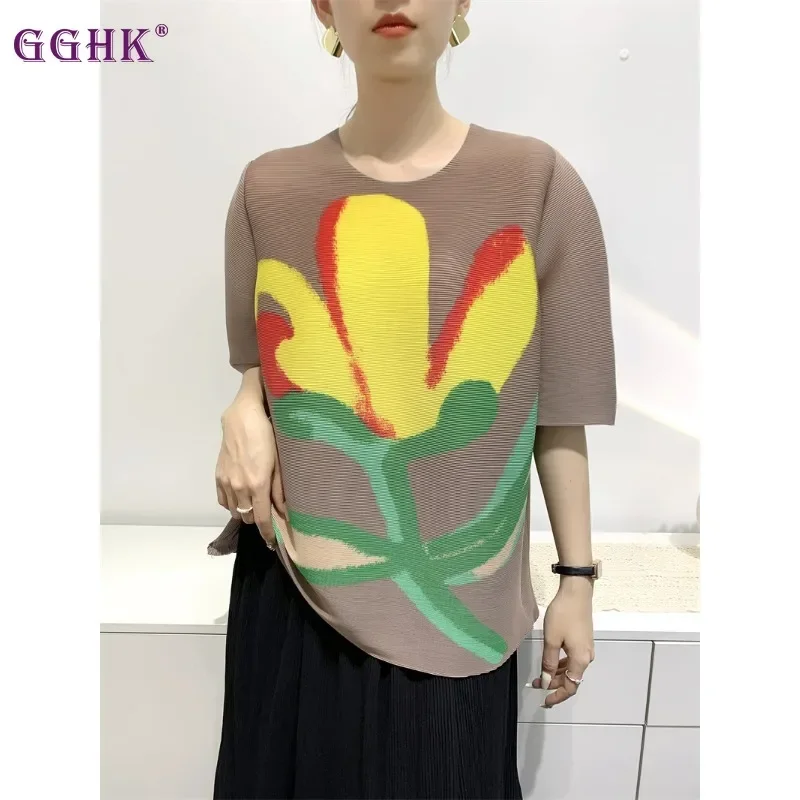 GGHK Pleated Women Casual T-Shirt 2024 Summer New Round Neck Short Sleeve Printed Design Loose Large Size Female Fashion Tops