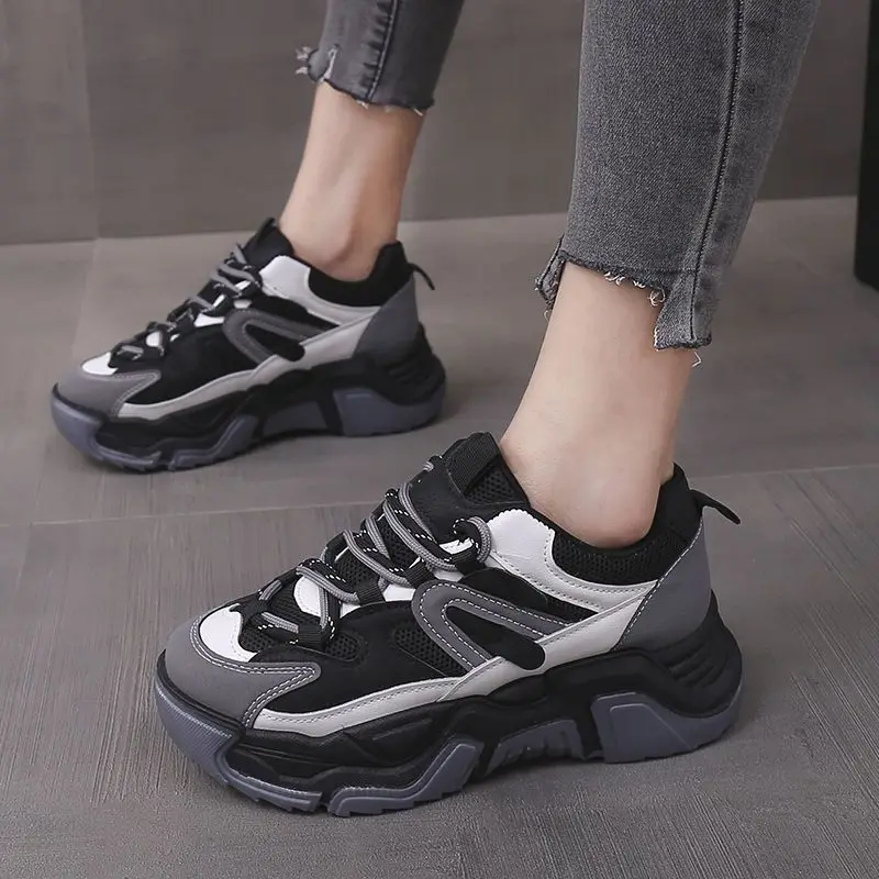 Sportowe wiosenne jesienne sportowe damskie buty dla taty trampki trendy 2024 obuwie damskie oryginalne miejskie buty wulkanizowane na co dzień tanie