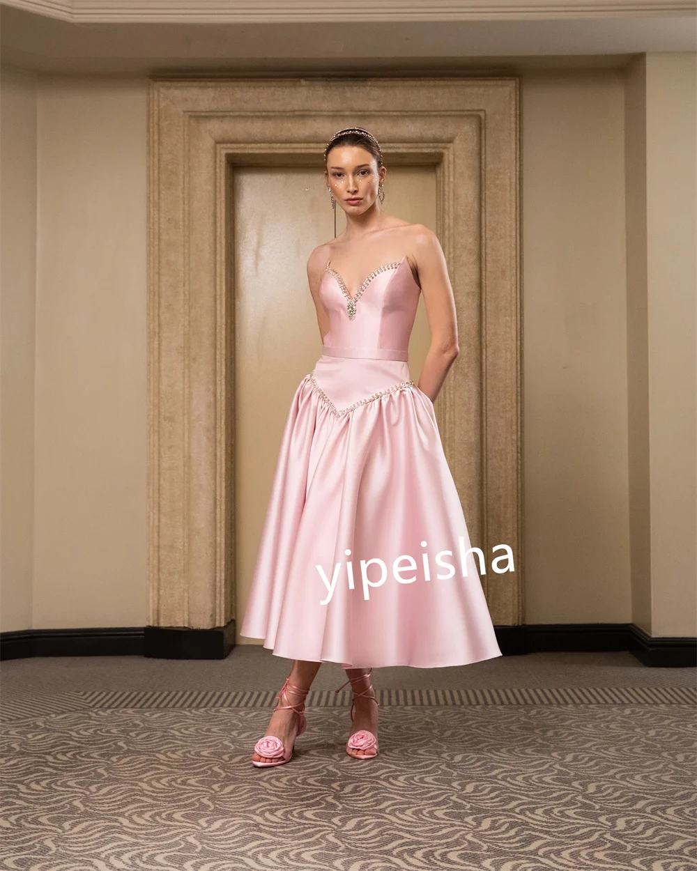 Strapless Cetim Homecoming Vestidos Midi, Beading Plissado, Ocasião Vestido, A-Line, Bespoke