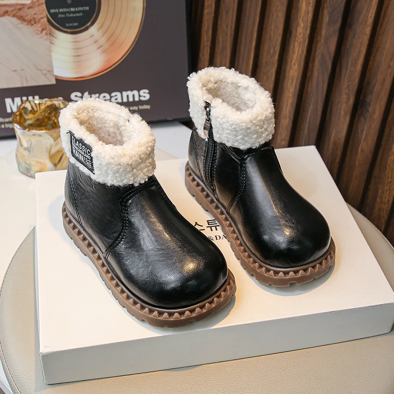 2025년 신상 고품질 아동용 여아 코튼 부츠 겨울용 따뜻한 캐주얼 가죽 부츠 아동용 편안하고 따뜻한 플러시 앵클 부츠