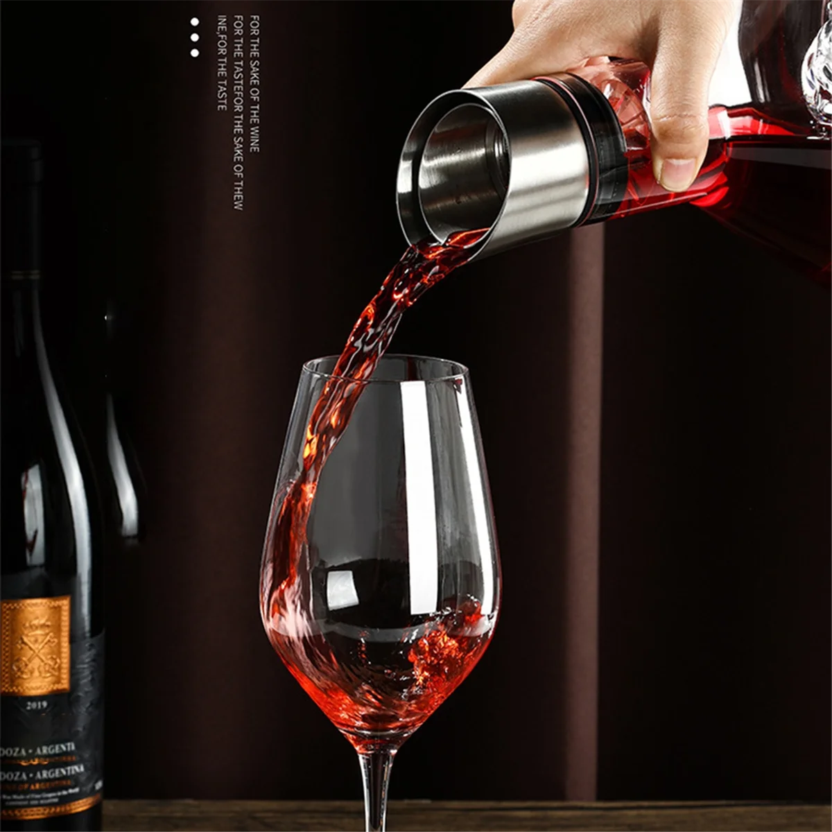 New Wine Decanter, Crystal Clear Wine Decanter with Aerator, Red Wine Carafe with Built-in-Dispenser,Jinshan