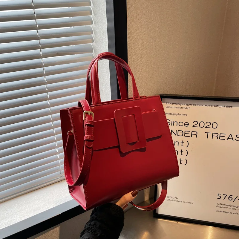 

Luxe Square Shoulder Bag, Spacious Top Handle Crossbody, Women's Chic Day to Night Tote, Minimalist Sling Bag, Versatile Purse