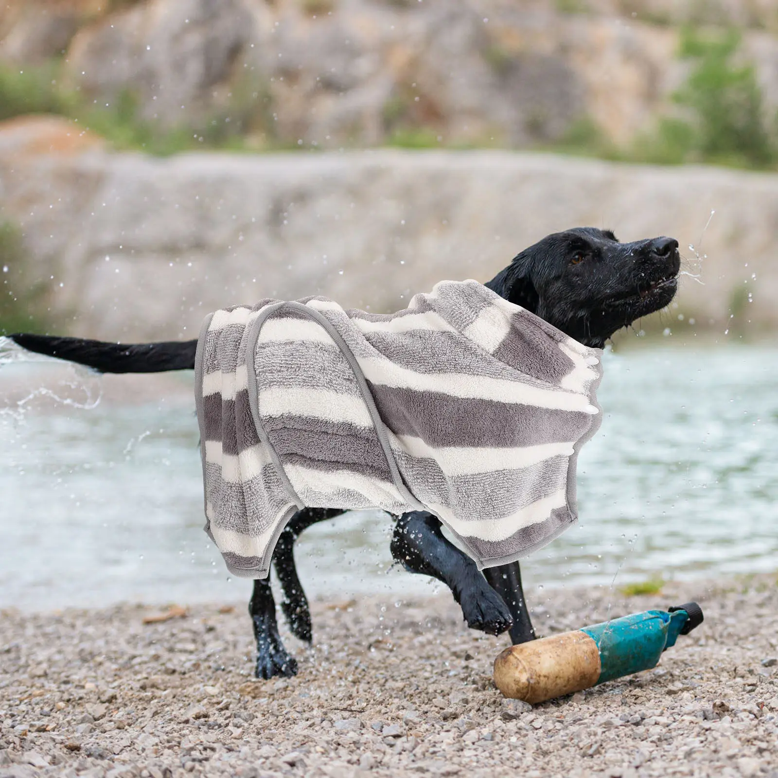 Large Dog Bathrobe Towel for Medium Dogs Fast Drying Absorbent Pet Bath Clothes Warm Comfortable After Shower Bathing Travel Use