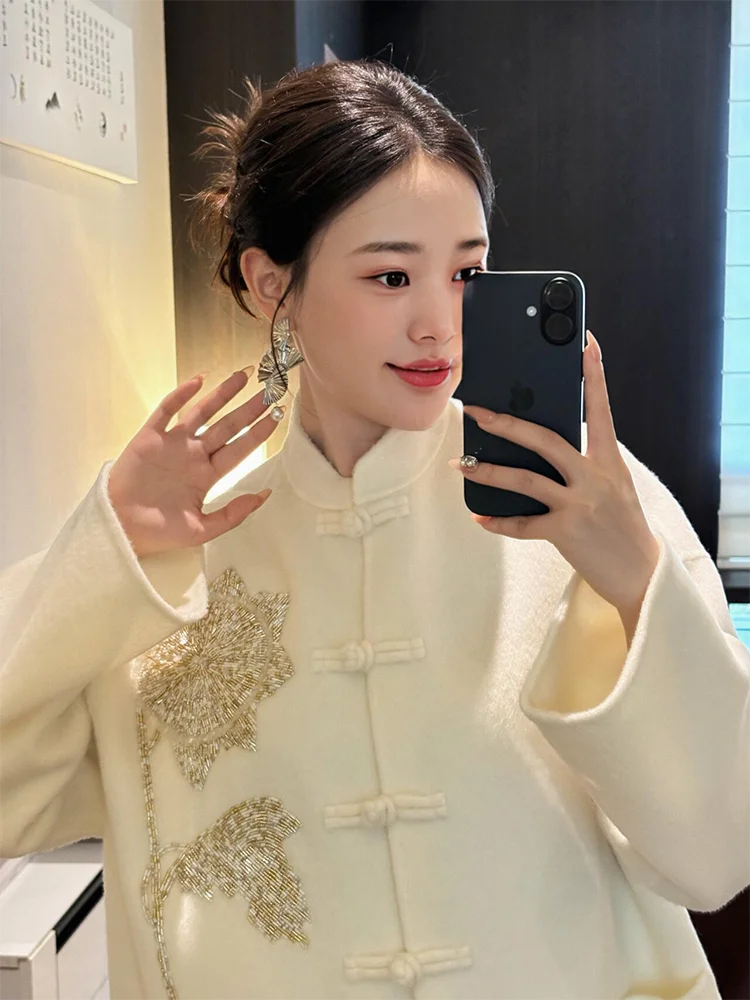 manteau-en-laine-chinois-pour-femmes-nouveau-design-de-broderie-lourde-bouton-sens-leger-de-luxe-national-sle-automne-hiver-2025