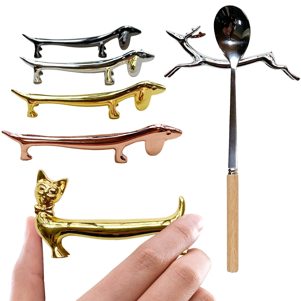 Creative Metal Cat Chopsticks Holder Set Table  Sticks Rack Dinner Meals Spoon Fork Tableware Stand Deer Dog Design Holders