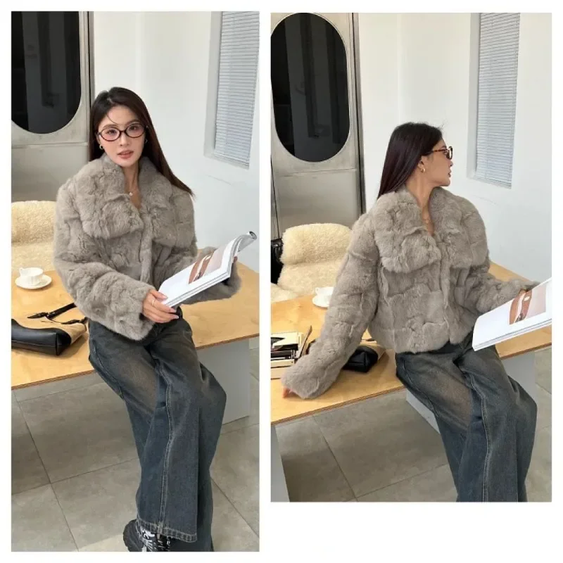 2026 جديد الثقيلة الأرنب الفراء سترة نسائية بسيطة التنقل قصيرة التلبيب الحراري يظهر أرنب الفراء الملمس معطف مستوى المظهر العالي
