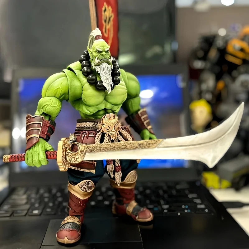 

Hot 21cm World Of Warcraft Orc Figure Blade Master Figure World Of Warcraft Guardian Of The Horde Collection Model Toy Gift