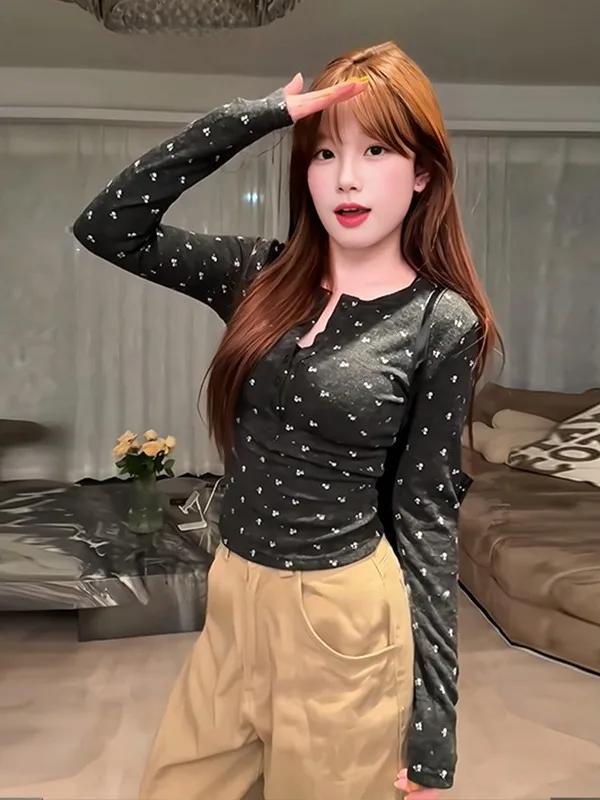 

Женская футболка больших размеров в корейском стиле, облегающая, с длинным рукавом, осенне-зимняя, модная, для ношения под одеждой, красивый топ с цветочным принтом