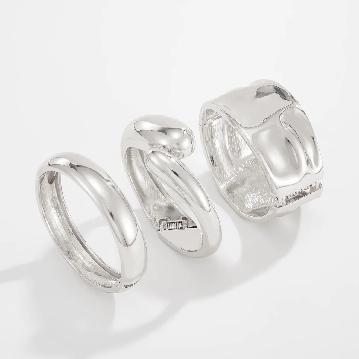 فاسق خمر غير النظامية مكتنزة المعادن الكفة أساور للنساء بيان لامعة واسعة أساور الإسورة الأساور Steampunk الرجال المجوهرات