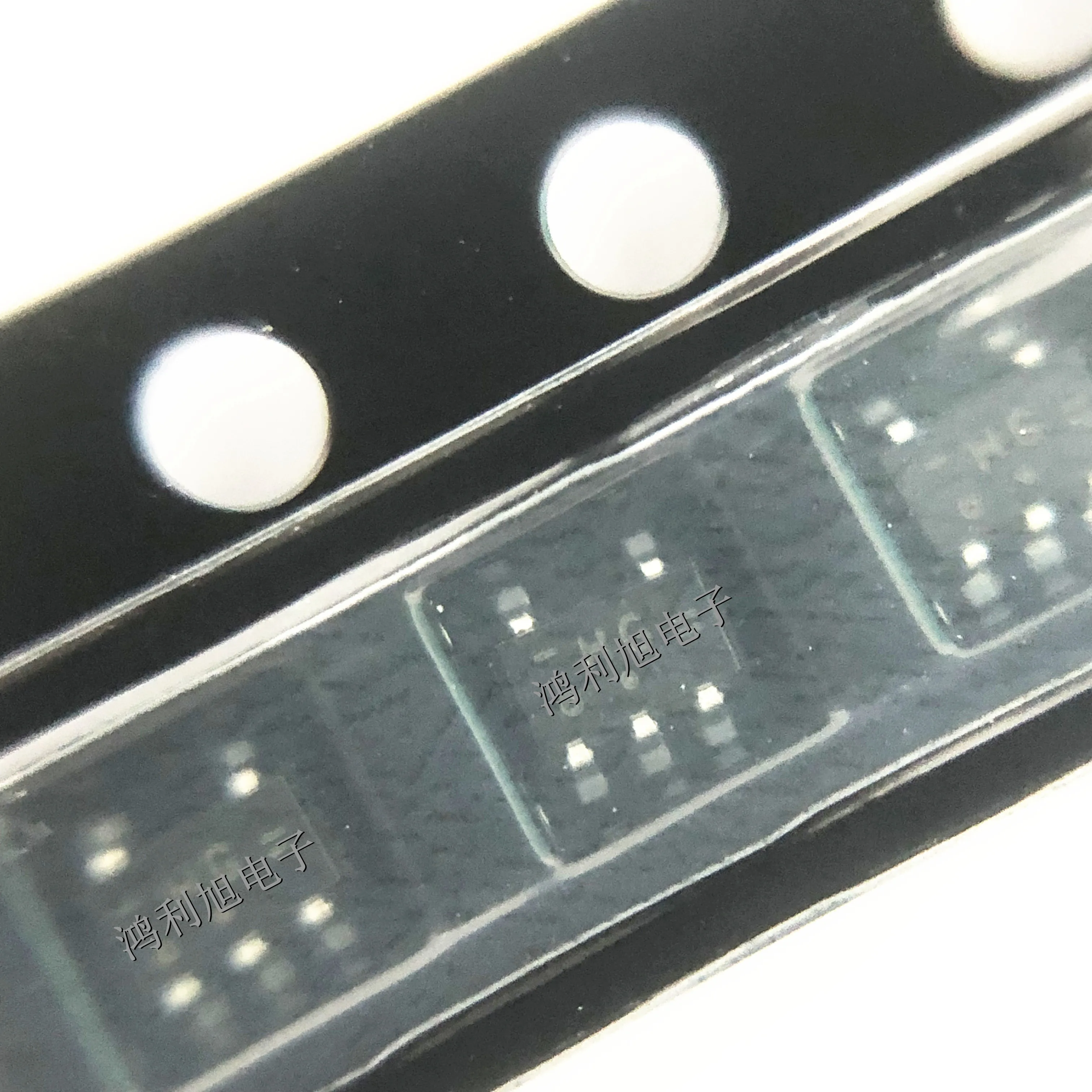 20PCS/Lot 74HC1G32GW,125 74HC1G32GWMARKING:HG OR Gate 1-Element 2-IN 5-Pin TSSOP T/R
