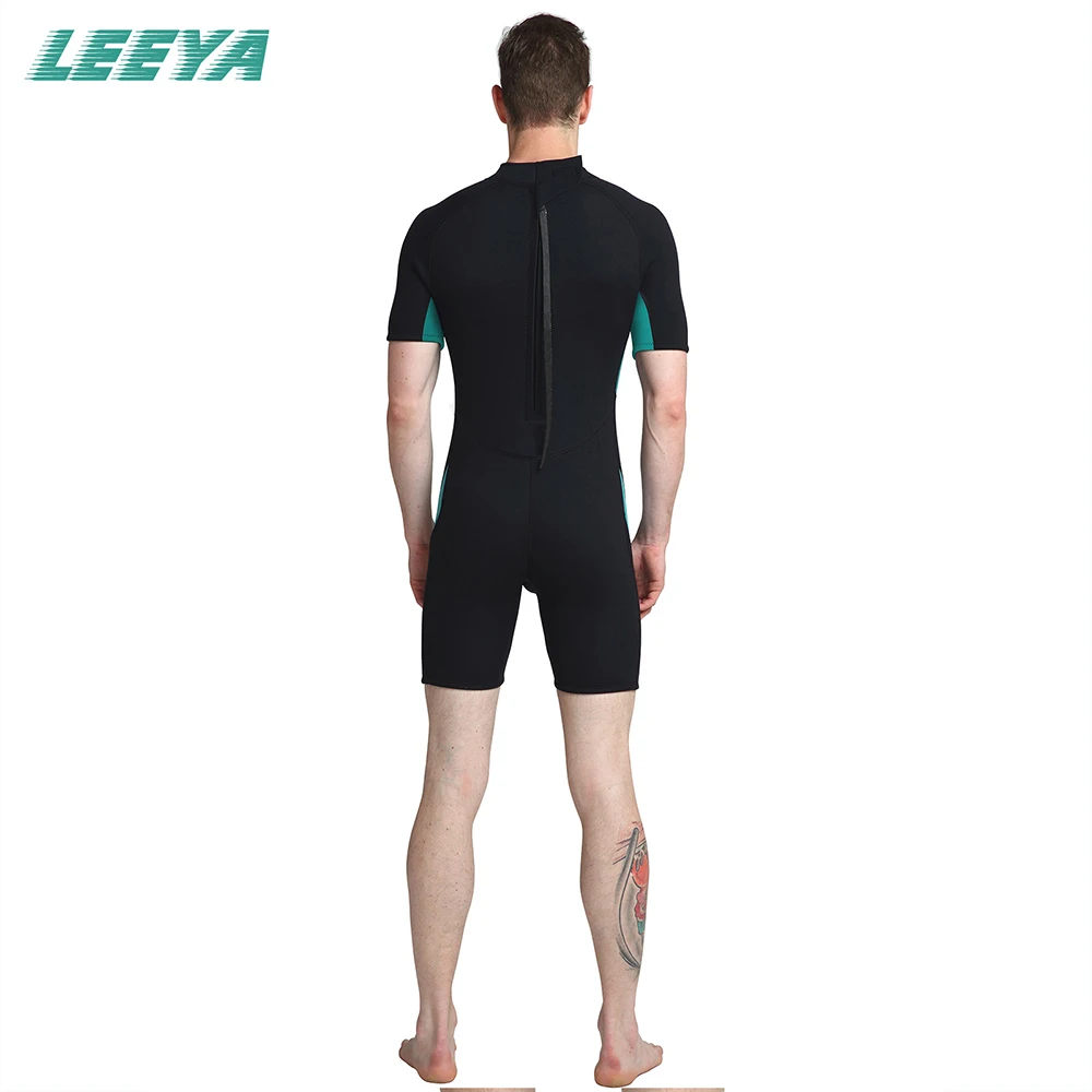 2023 nuovo 3MM Neoprene manica corta costume da bagno uomo protezione solare Snorkeling muta da Surf sport acquatici caldi muta da nuoto XL-6XL