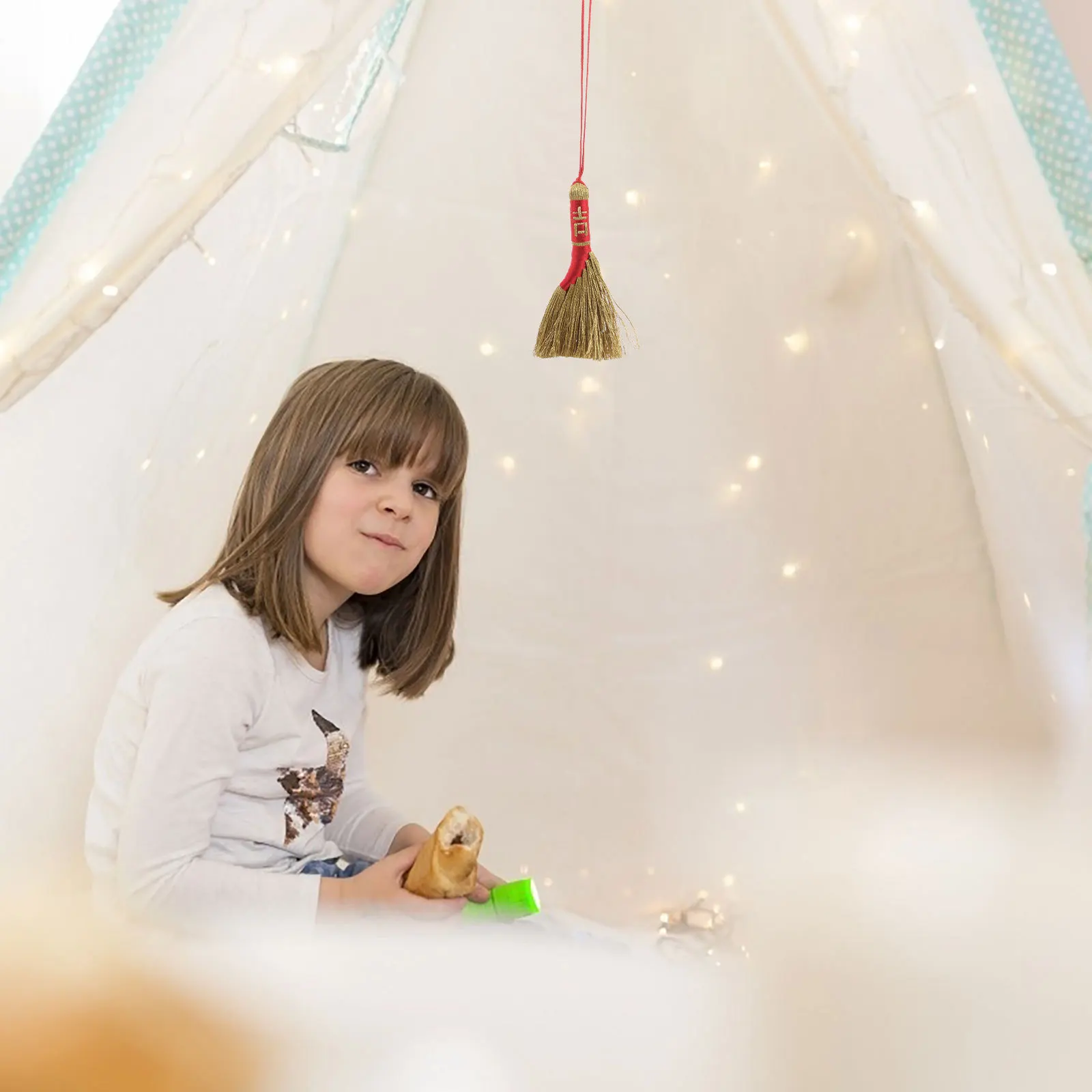 Рисунок 6 - мини-кисточка, декор для метлы