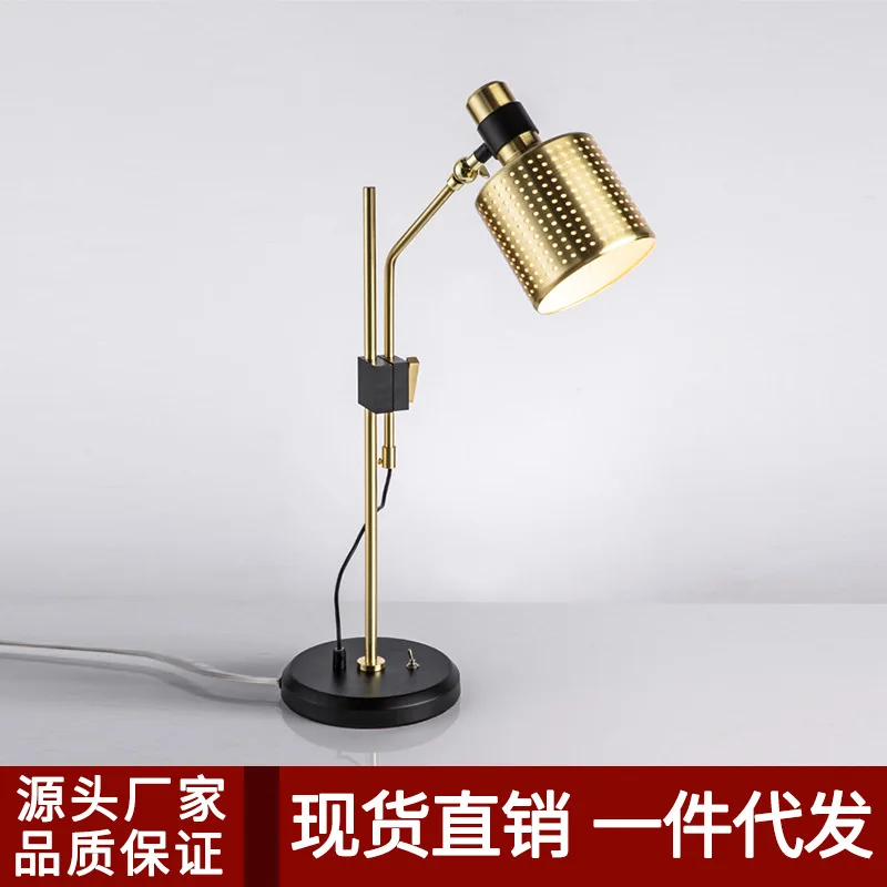 Postmodern Metallic Style Designer Creative Table Lamp American Living Room Bedroom Bedside Study Show Home Unique Lighting