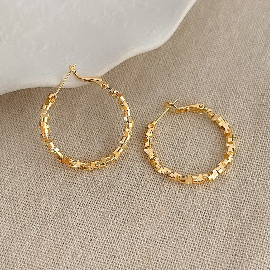 Exaggerated Broken Silver Metal Gold Color Hoop Earrings for Women Simple Hyperbole Geometric Circle Jewelry Christmas Gift