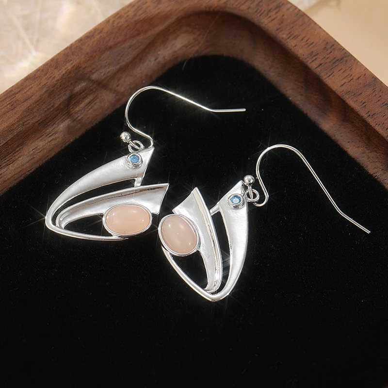    Charmante Geometrische Ohrringe mit Imitiertem Mondstein, Silberfarben, Eleganter Schmuck für Damen, Geschenkidee