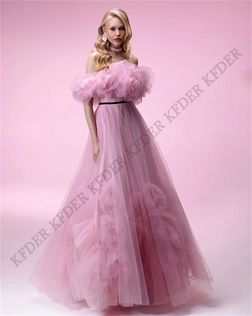 Modern A-Line Prom Dress Off Shoulder Pink Ball Gowns Floor Length Tiered Tulle Evening Dress Gala فساتين سهرة Customized