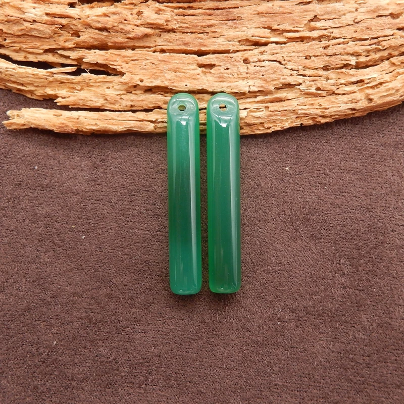 

Elegant Green Agate Long Dangle Earring Beads Fashion Jewelry Accessory for Women Beads 32x5mm 3.2g