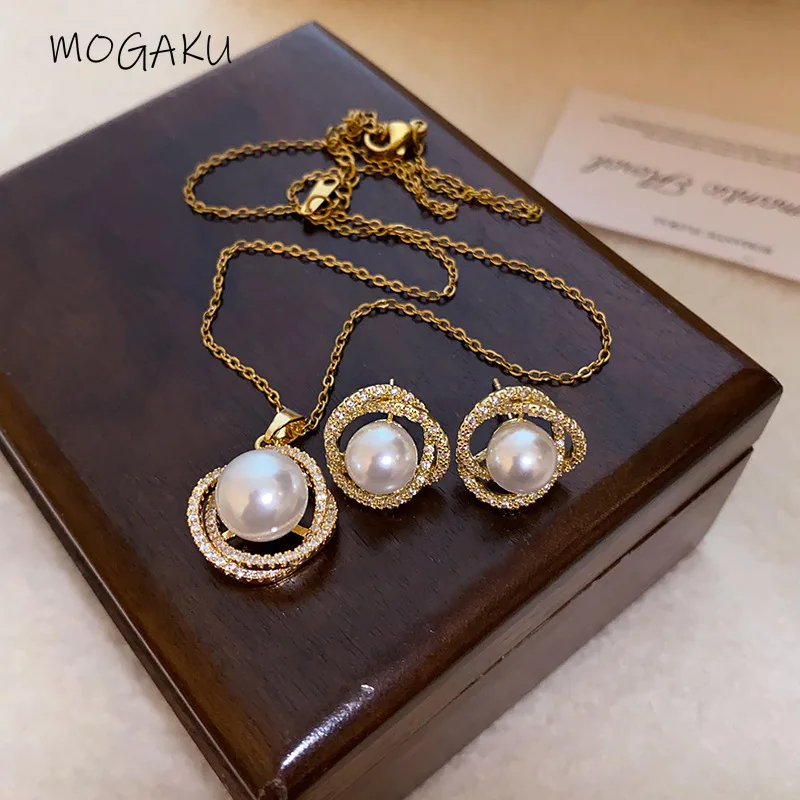 

MOGAKU Ladies Statement Elegant Pearls Necklace and Stud Earrings Jewelry Sets Bridal Fashion Bling Crystal Party Accessories