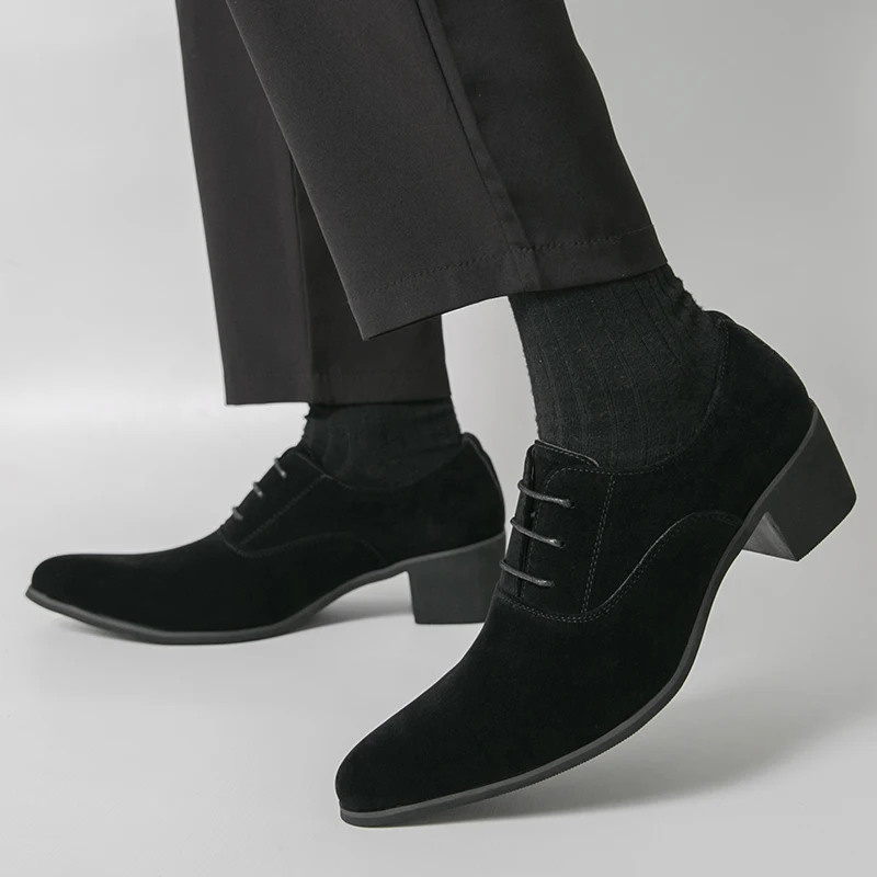 

Мужские брендовые замшевые туфли-оксфорды с острым носком на высоком каблуке, увеличивающие рост, кожаные, удобные, нескользящие, для офиса и деловых встреч