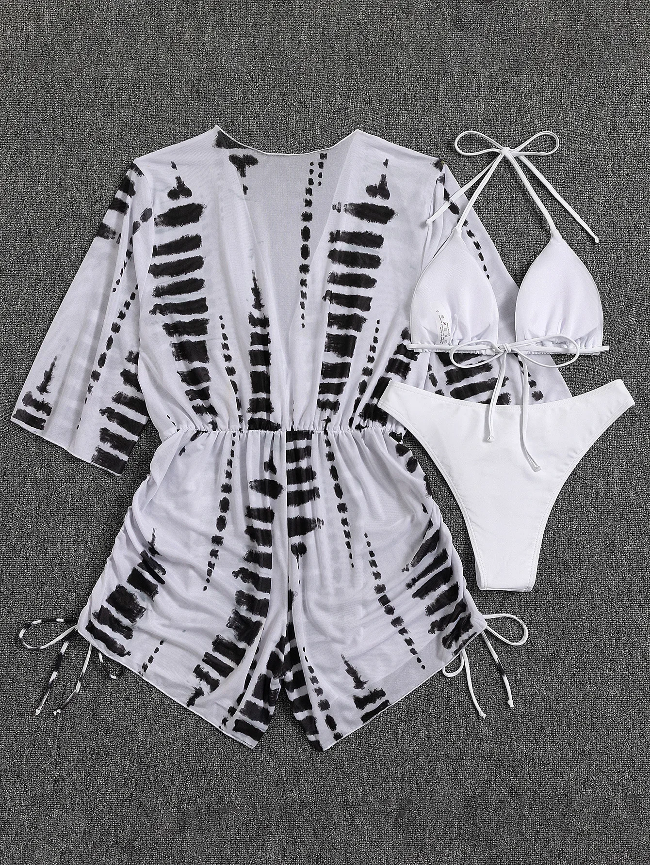 

The island bikini three-piece sexy swimsuit casual jacket can be worn in a variety of ways