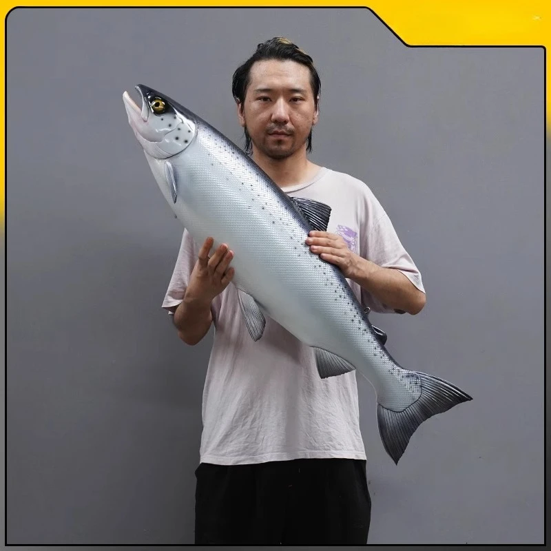 Simulation king salmon salmon sculpture model fake whole salmon fiberglass sculpture Japanese material store decorative ornament